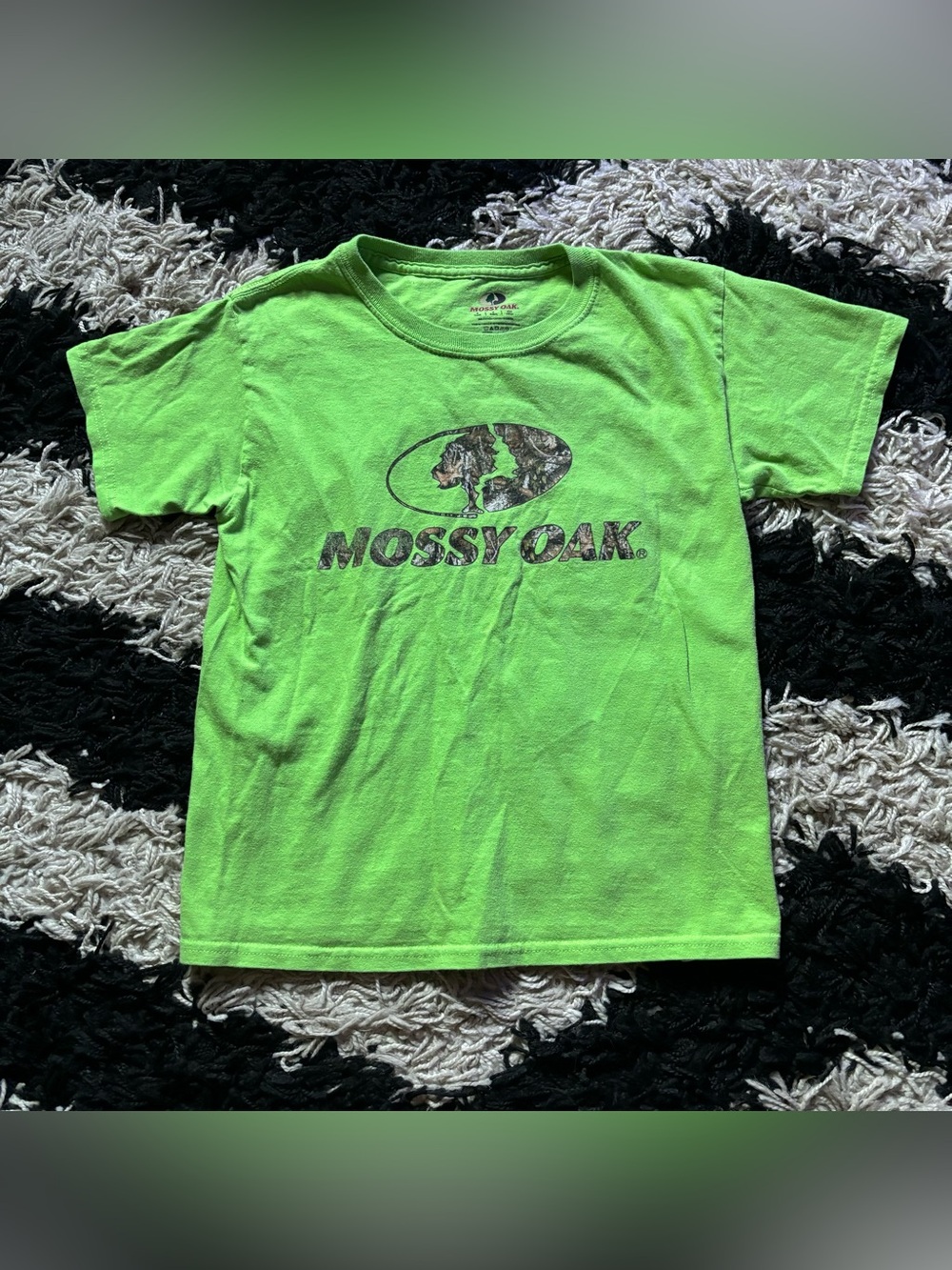Mossy Oak Bright Green Logo Graphic Short Sleeve Tshirt